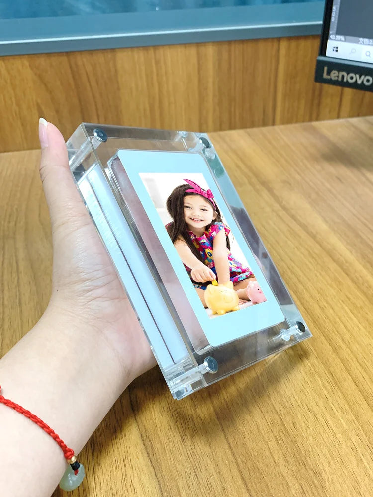 Cuttest Gift Acrylic Digital Photo Frame 5 Inch 1000mAh